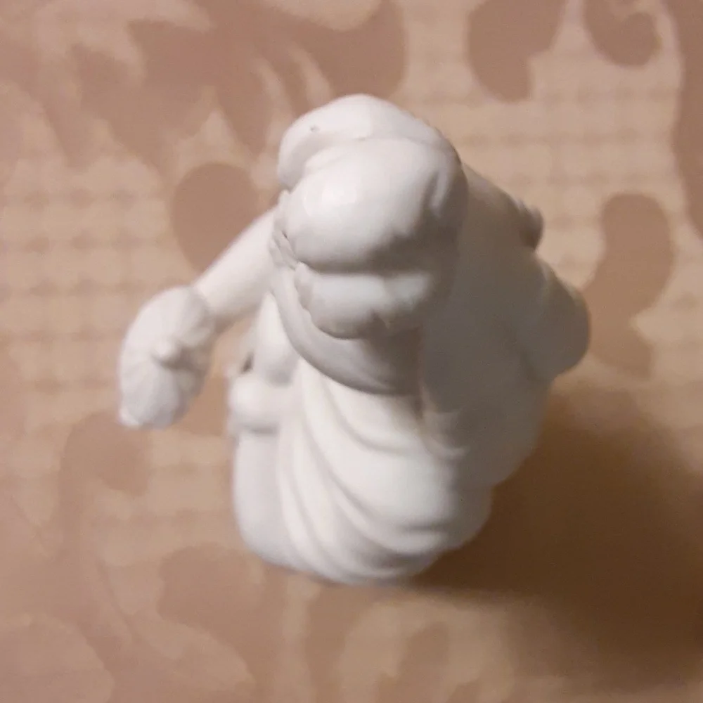 Avon Nativity Collectibles Magi-Kaspar Porcelain Figurine